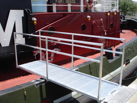 aluminum boarding ramp for tugboat